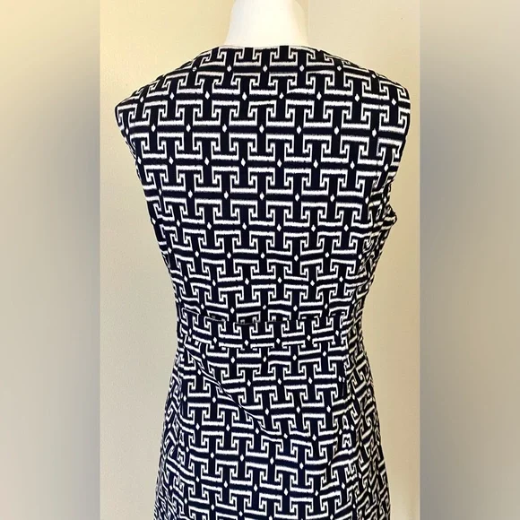 Authentic Tory Burch dark blue and White Patterned Midi Dress. Very stylish.